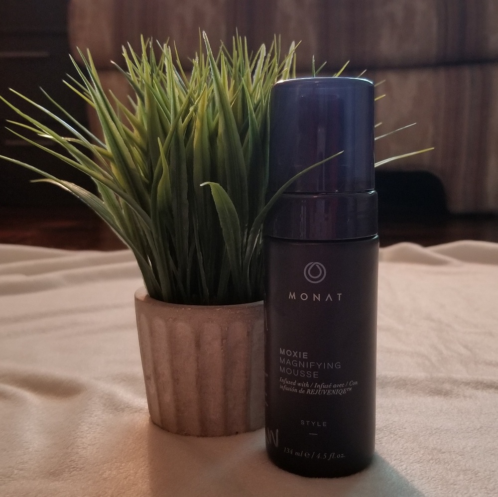 Monat Moxie Magnifying Mousse